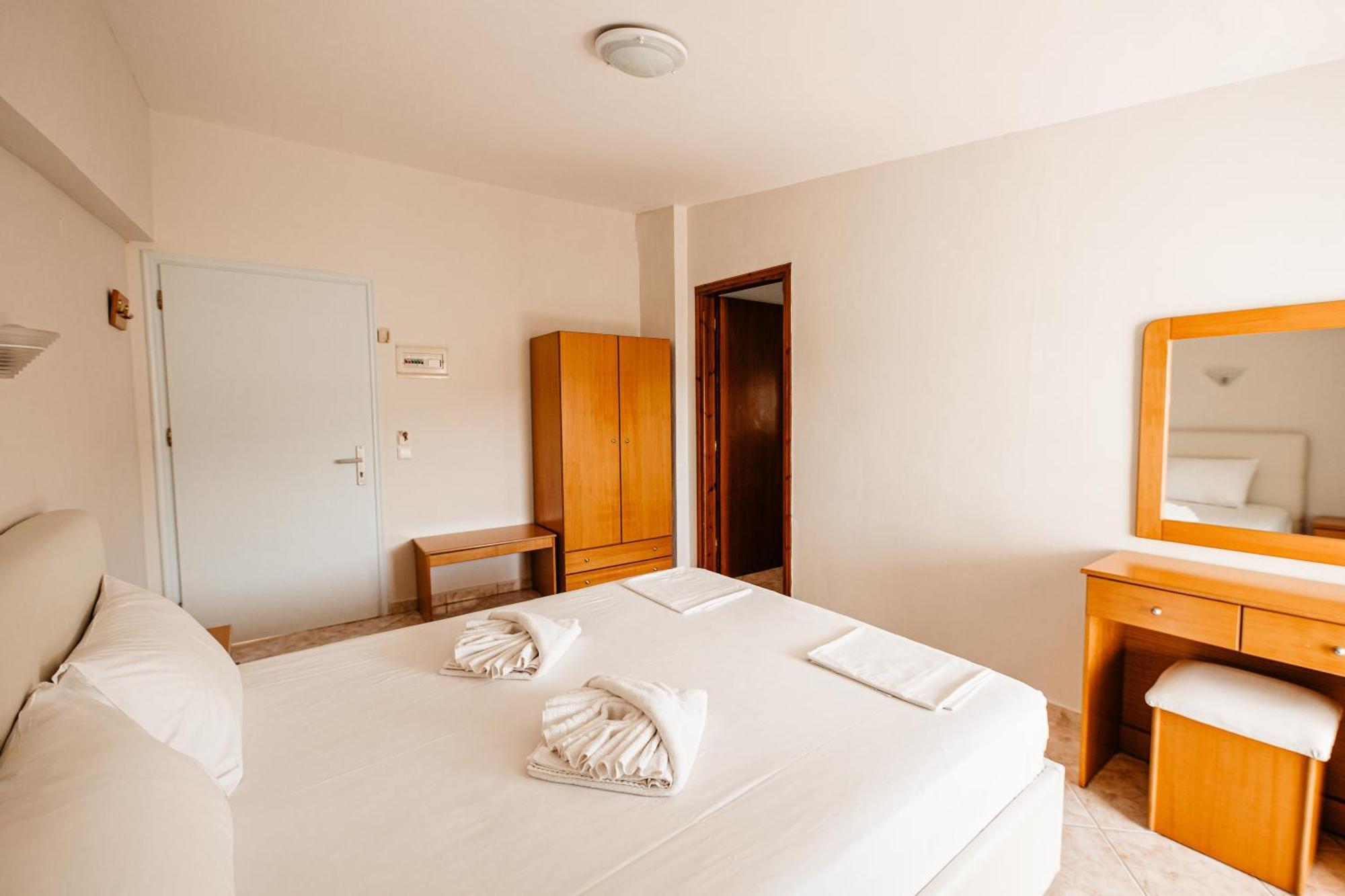 Hotel Marialena Potos Exterior photo