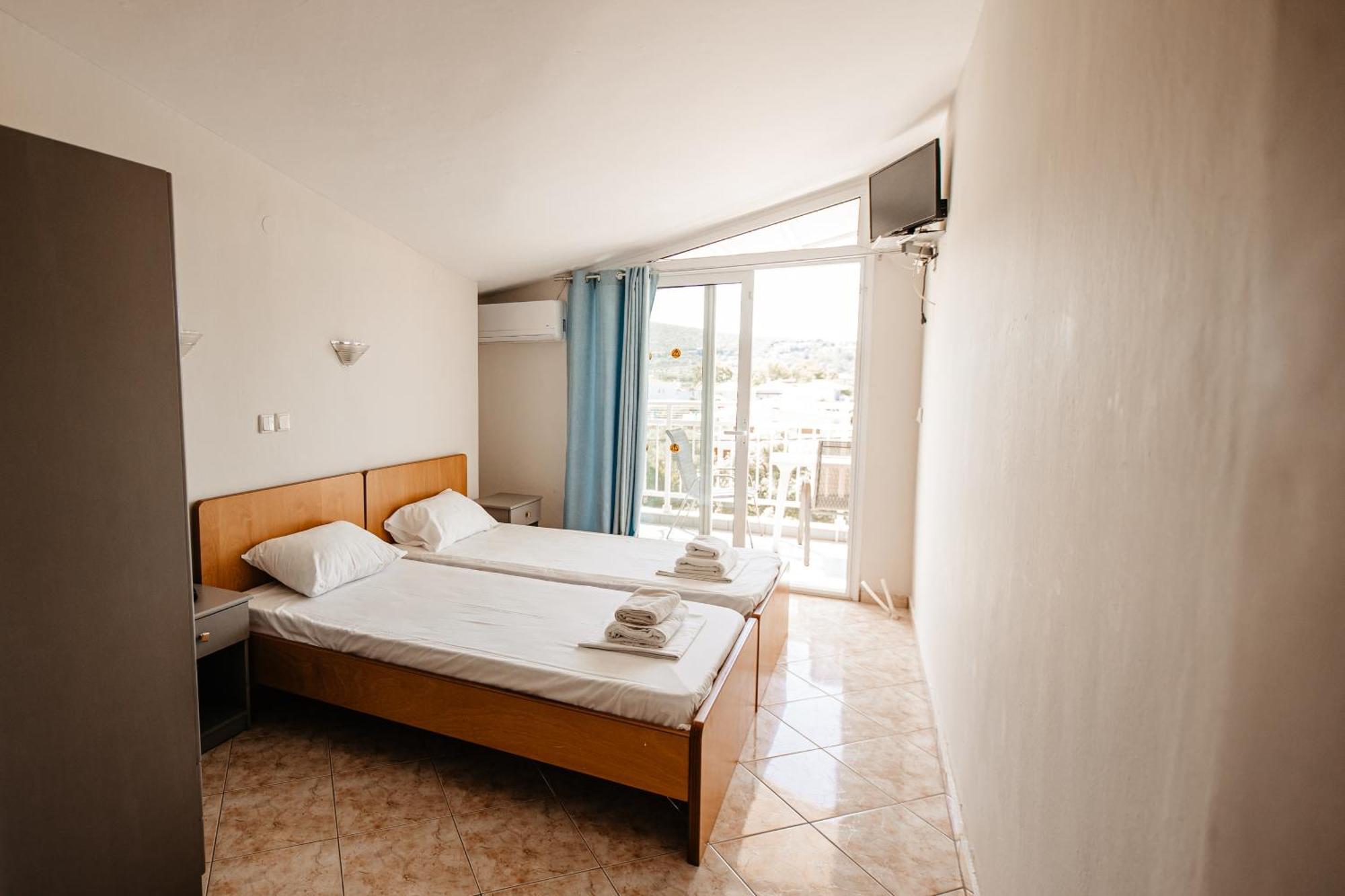 Hotel Marialena Potos Exterior photo