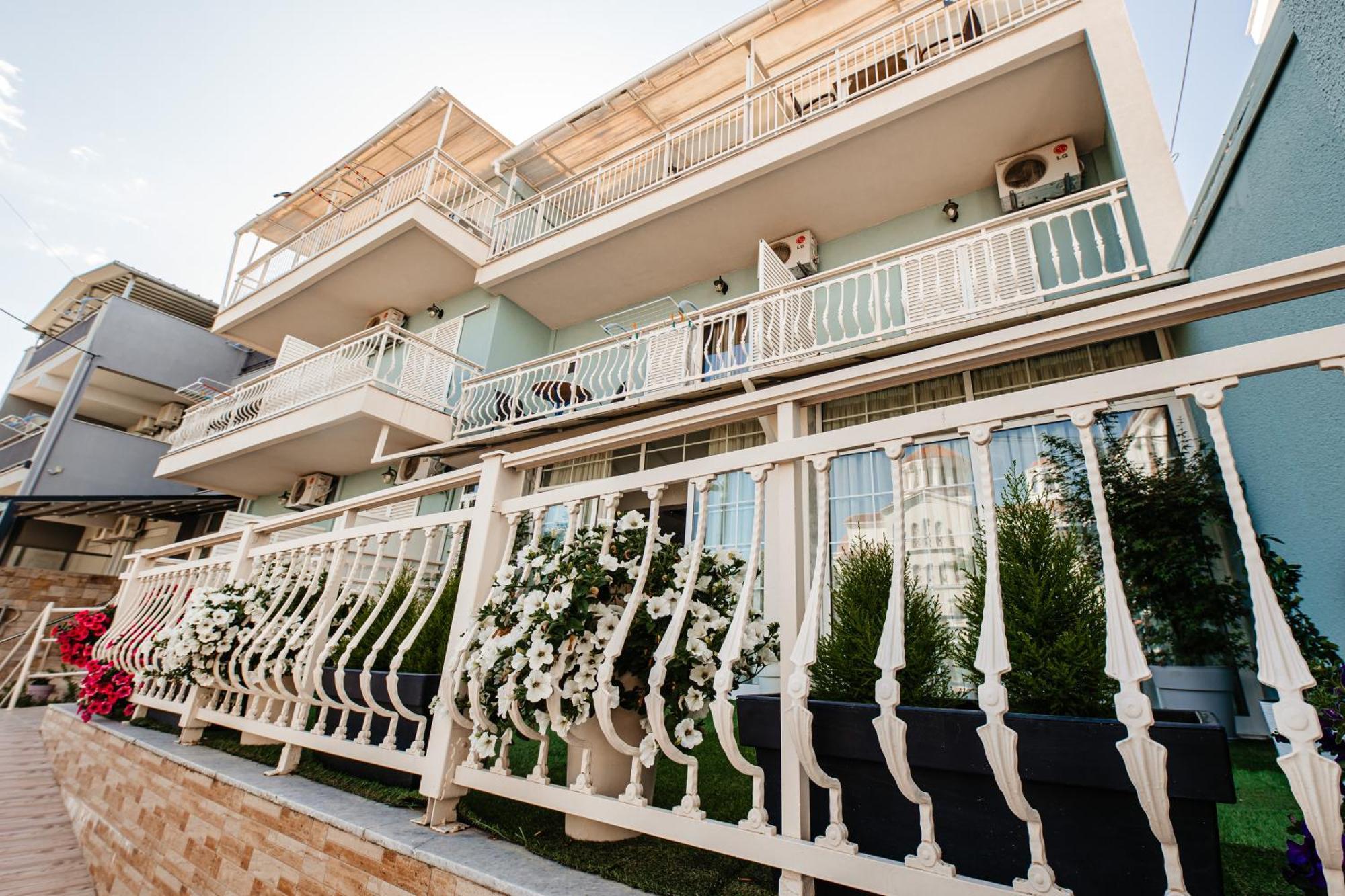 Hotel Marialena Potos Exterior photo