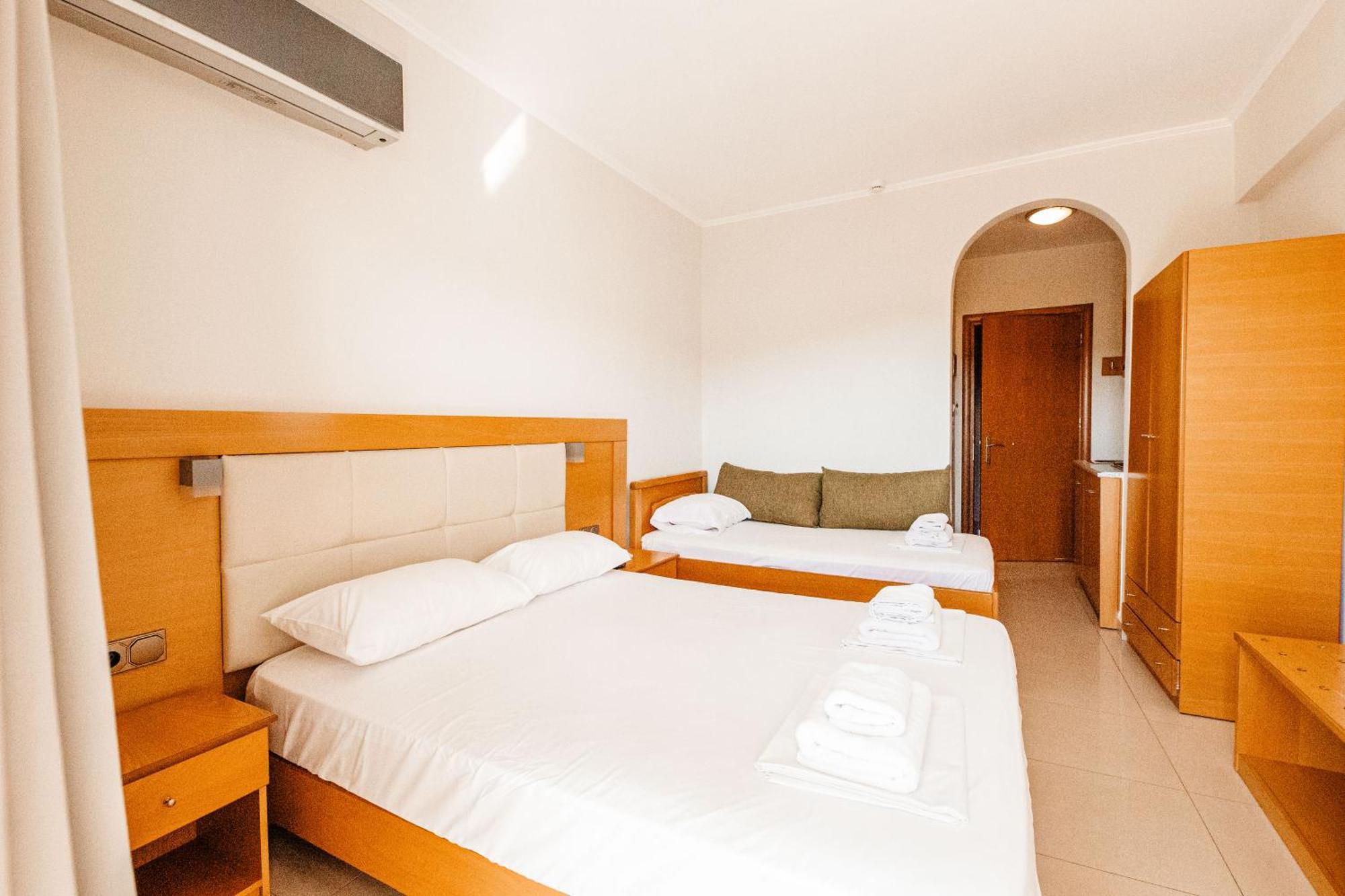 Hotel Marialena Potos Exterior photo