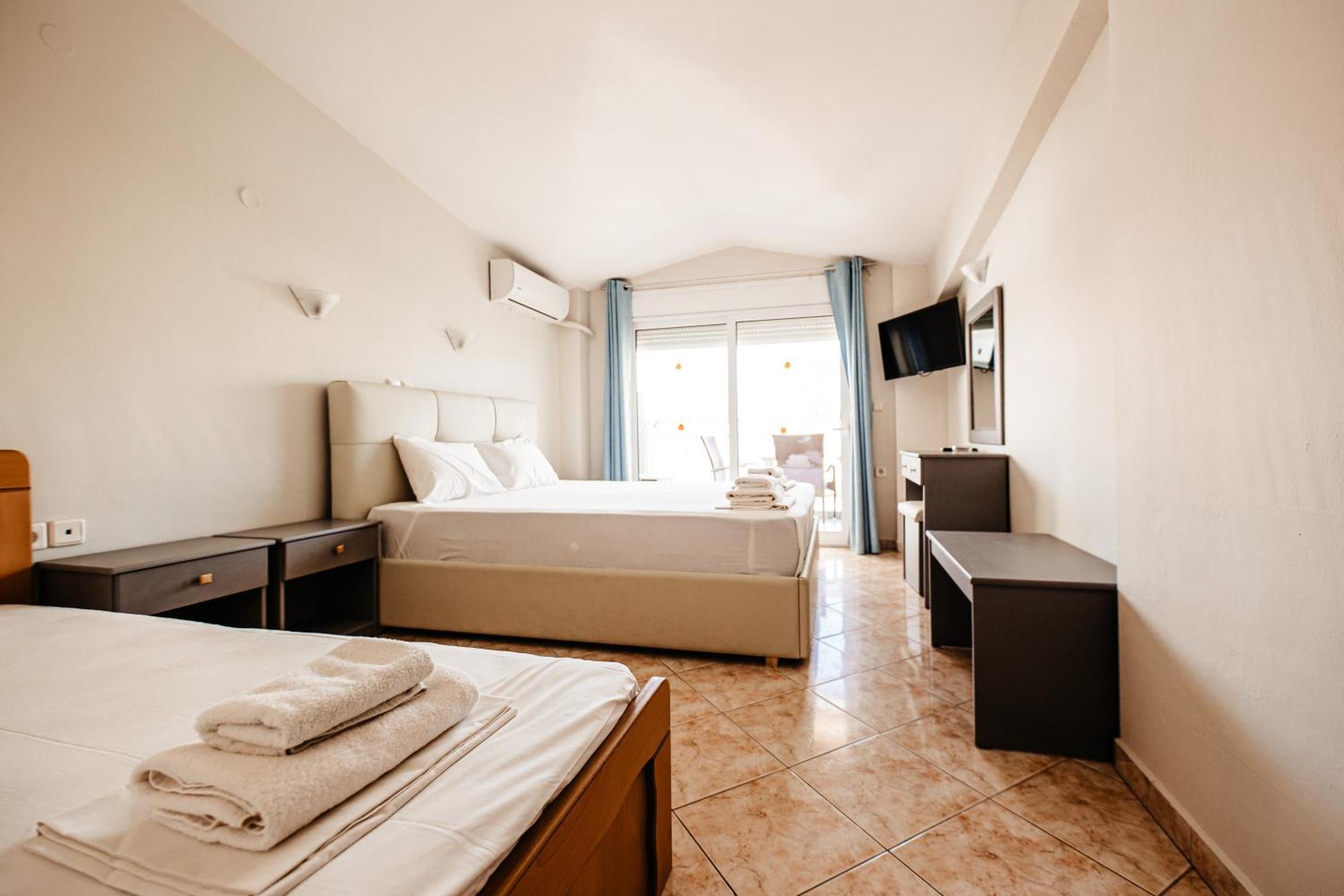 Hotel Marialena Potos Exterior photo